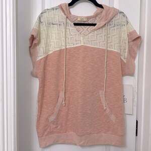 Kori America crochet sweater hood and pockets short sleeve top size M